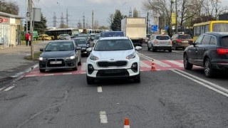 У Львові дві водійки наїхали на пішоходів