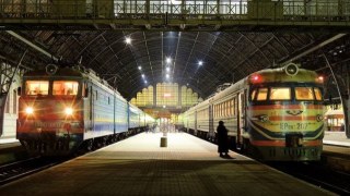 Львівською залізницею курсуватимуть 25 додаткових поїздів
