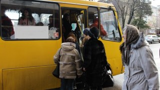 Провчити водія львівської маршрутки: пасажири забрали у водія гроші через відмову везти пенсіонера