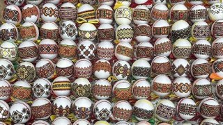 На Львівщині майстрині пів року вишивали ексклюзивні ялинкові прикраси