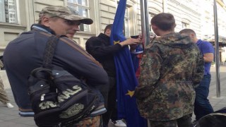 Правий сектор повернув один прапор ЄС у Львові