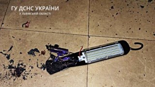 У Львові в квартирі розірвалась батарея в LED-ліхтарі