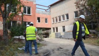 У Львівському перинатальному центрі закінчують монтувати дах