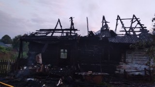 На Самбірщині через пожежу власник будинку з опіками потрапив до лікарні