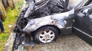 У Трускавці згоріла автівка Mersedes-Benz S320