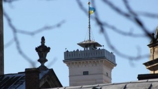 Біля Монументу Слави у Львові авто збило працівницю жеку