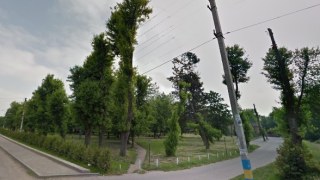 У місті Мостиська облаштують новий парк