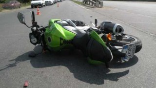 На Яворівщині зіткнулись мотоцикл з автомобілем: двоє осіб травмувалися