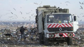 Черга сміттєвозів утворилася біля Грибовицького сміттєзвалища