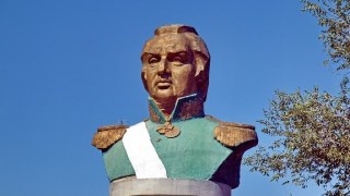 У Бродах зняли пам'ятник Кутузову