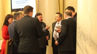 Депутати Львівської облради пересварились через фірму брата Медведчука