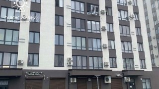 У Львові чоловік з опіками потрапив до лікарні через вибух акумулятора в квартирі багатоповерхівки