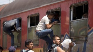 У Македонії запустили додаткові поїзди для мігрантів