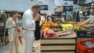 Львівські супермаркети на три дні відмовилися від целофанових пакетів