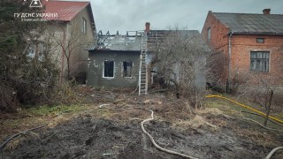 На Львівщині через недопалок у ліжку чоловік ледь не спалив 4 будівлі