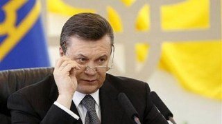 Янукович відсторонив Сівковича і Попова від виконання обов'язків