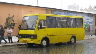 У Львові курсують безплатні автобуси для біженців