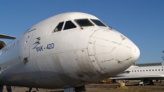Львівські авіалінії продають літак для виплати заборгованості із зарплати