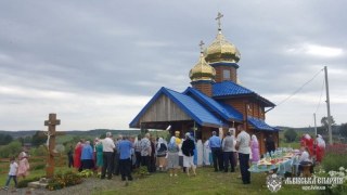 Дерев'яна церква, яка згоріла на Самбірщині, виявилася незареєстрованим храмом УПЦ МП