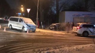 У Львові в ДТП травмувались троє дорослих та 12-річна дитина