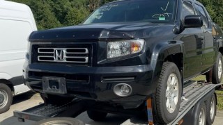 У Грушеві виявили контрабанду авто під виглядом гуманітарної допомоги