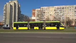 На Сихів запустили ще один п’ятисекційний трамвай Електрон на 250 пасажирів