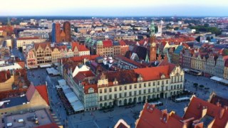 Постраждалого від вибуху у Будинку профспілок львів'янина перевезли лікувати до Польщі