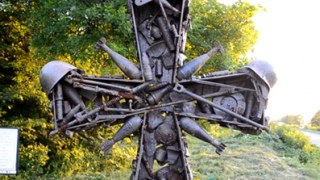 На Львівщині вандали пошкодили металевий Хрест