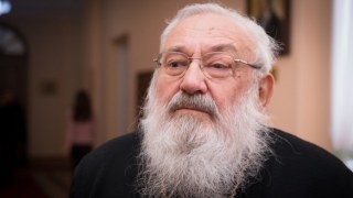 Любомир Гузар не зміг проголосувати у Києві