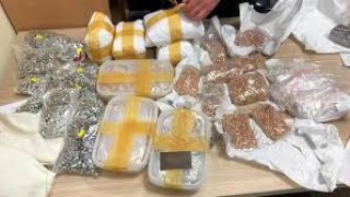 Львівский СБУшник повернув контрабандистам 24 кг вилучених золотих прикрас
