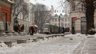 Евакуатори працюватимуть у посиленому режимі на свята у Львові