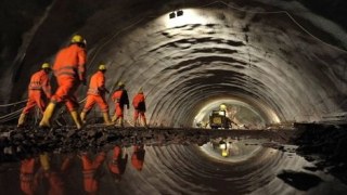 Будівельники пройшли понад 600 метрів Бескидського тунелю
