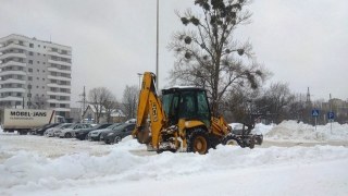 Вчора понад 1300 двірників прибирали вулиці Львова від снігу