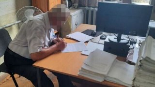На Червоноградщині сільський голова незаконно передав чотири гектари землі