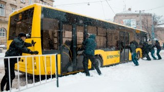 На 7 маршрутів Львова не виїхав жоден автобус