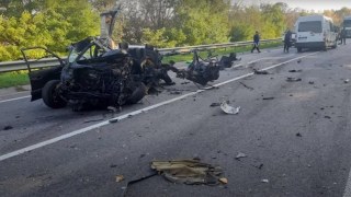 На трасі Київ-Чоп у ДТП з п'ятьма автівками загинув водій легковика