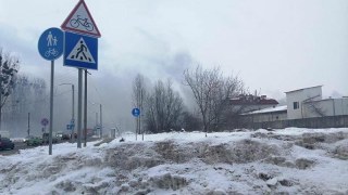 44 рятувальники гасили пожежу складів у Львові