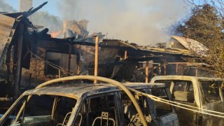 На Самбірщині згорів будинок з двома автівками