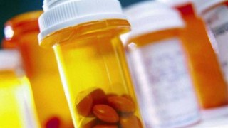Дев'ять аптек на Львівщині продавали заборонені ліки