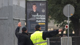 У патрульній поліції запевнили, що через приїзд Гройсмана дороги у Львові не перекриватимуть
