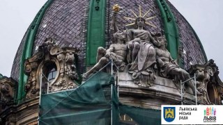 Львівську статую Ощадності  підсвітять