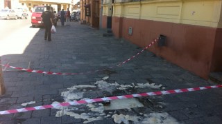 У Львові на вул. Грушевського тротуар провалився разом з людиною