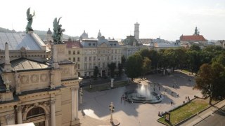 Проспект Свободи у Львові відкрили для проїзду транспорту