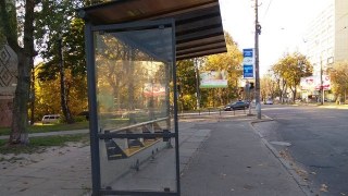 Львів'яни просять облаштувати автомати для продажу квитків на всіх зупинках електротранспорту
