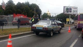 4 особи травмовано внаслідок ДТП за участю маршрутки і тролейбуса у Львові