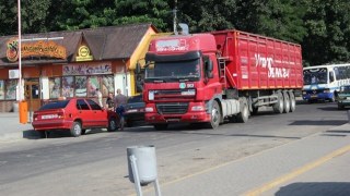 На Львівщині водіїв вантажівок штрафуватимуть за їзду у спеку