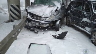 ДТП у Львові: шестеро людей постраждали