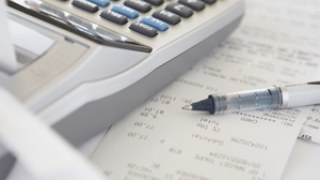 Громадяни України можуть подавати податкову декларацію до кінця 2013 року