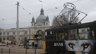 У Львові триває реконструкція площі Двірцевої