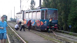 Львівський трамвай №3 зійшов із рейок